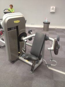 biceps technogym element